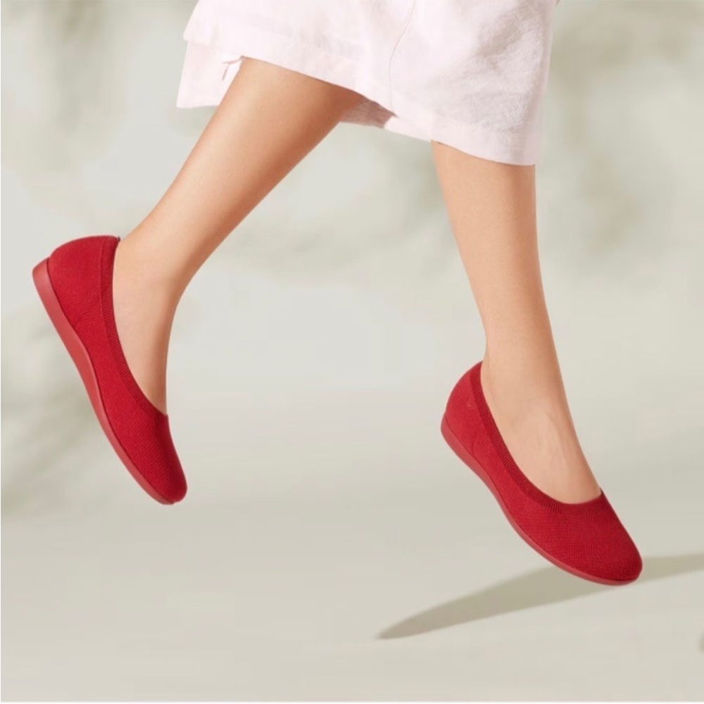 Vivaia Chic Red Women's Loafers Sz 40 US 9M